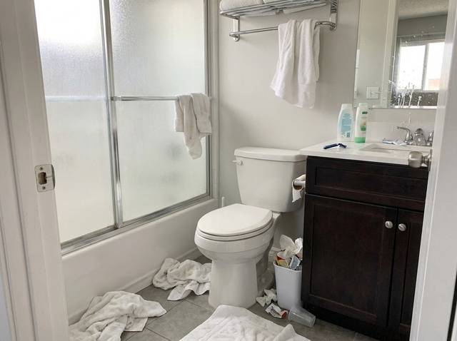 bathroom 1 before